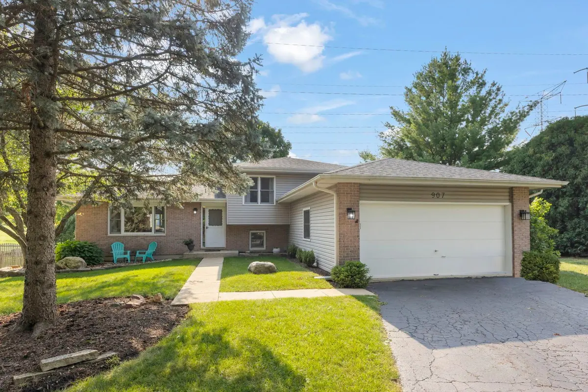 907 Wescott Road