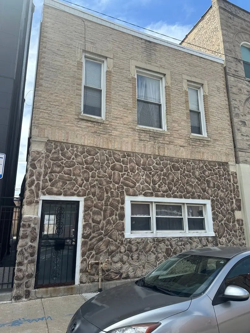 1811 W Grand Avenue