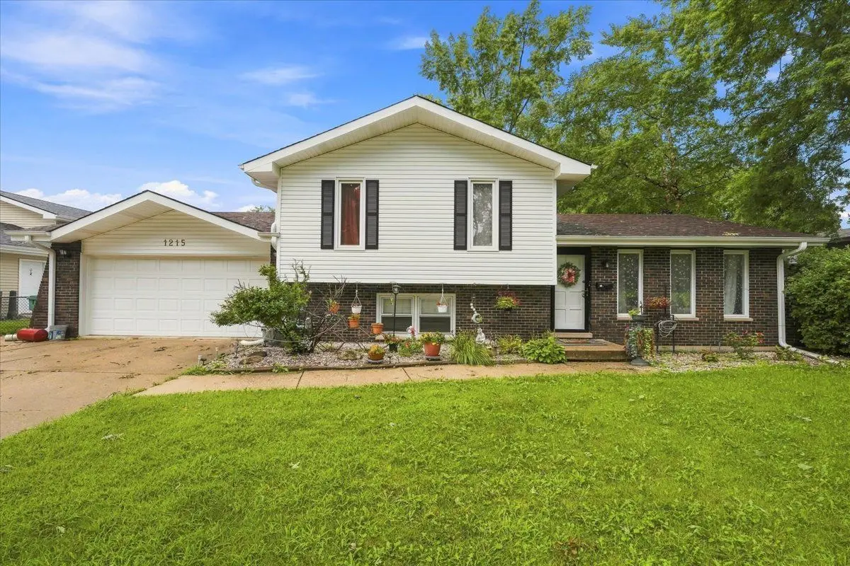 1215 DEVONSHIRE Drive