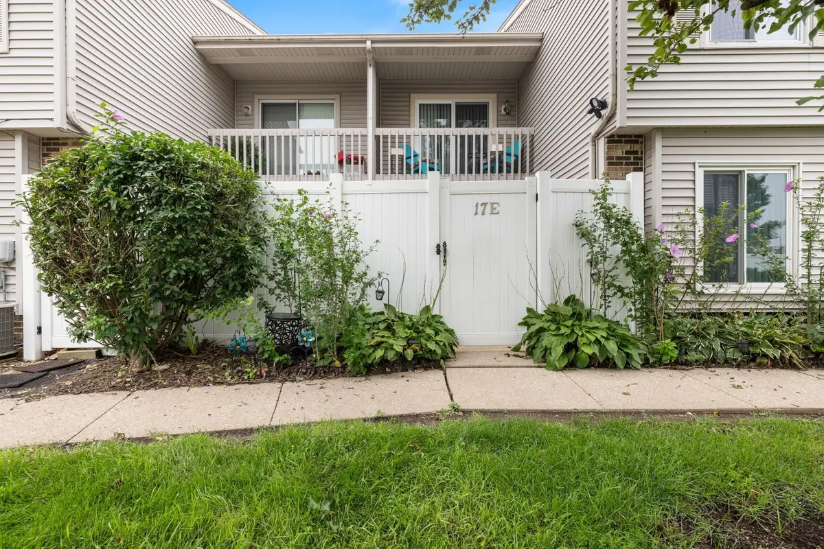 17 Fernwood Drive