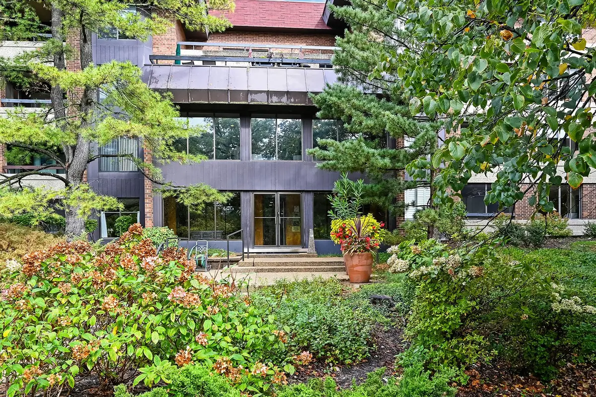 1409 Burr Oak Road