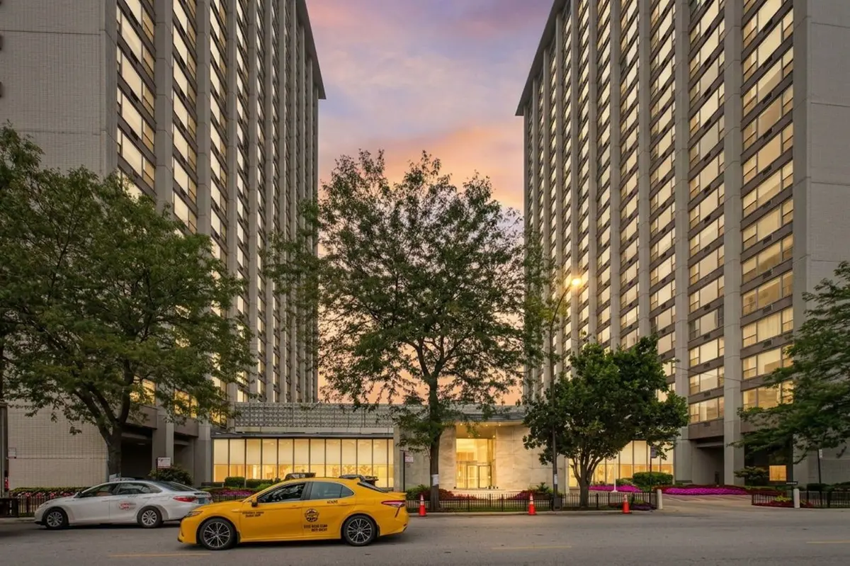 3600 N Lake Shore Drive