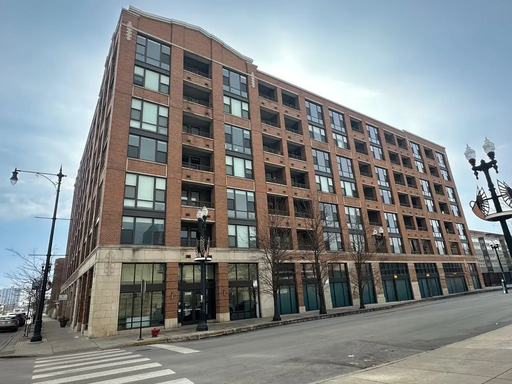 2300 S Michigan Avenue
