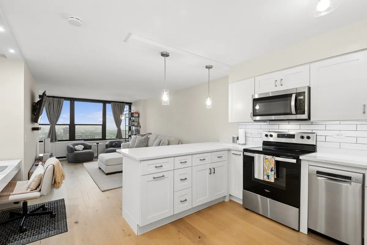 1560 N Sandburg Terrace