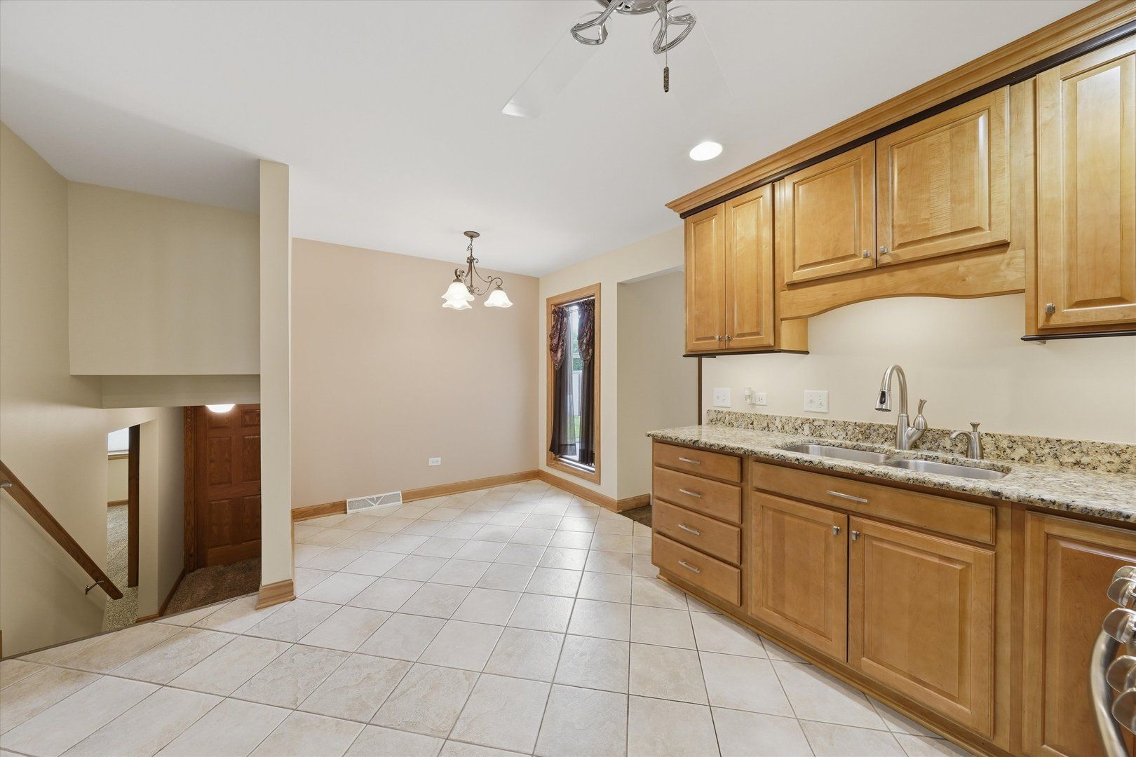 11942 S Lawler Avenue, Alsip, IL