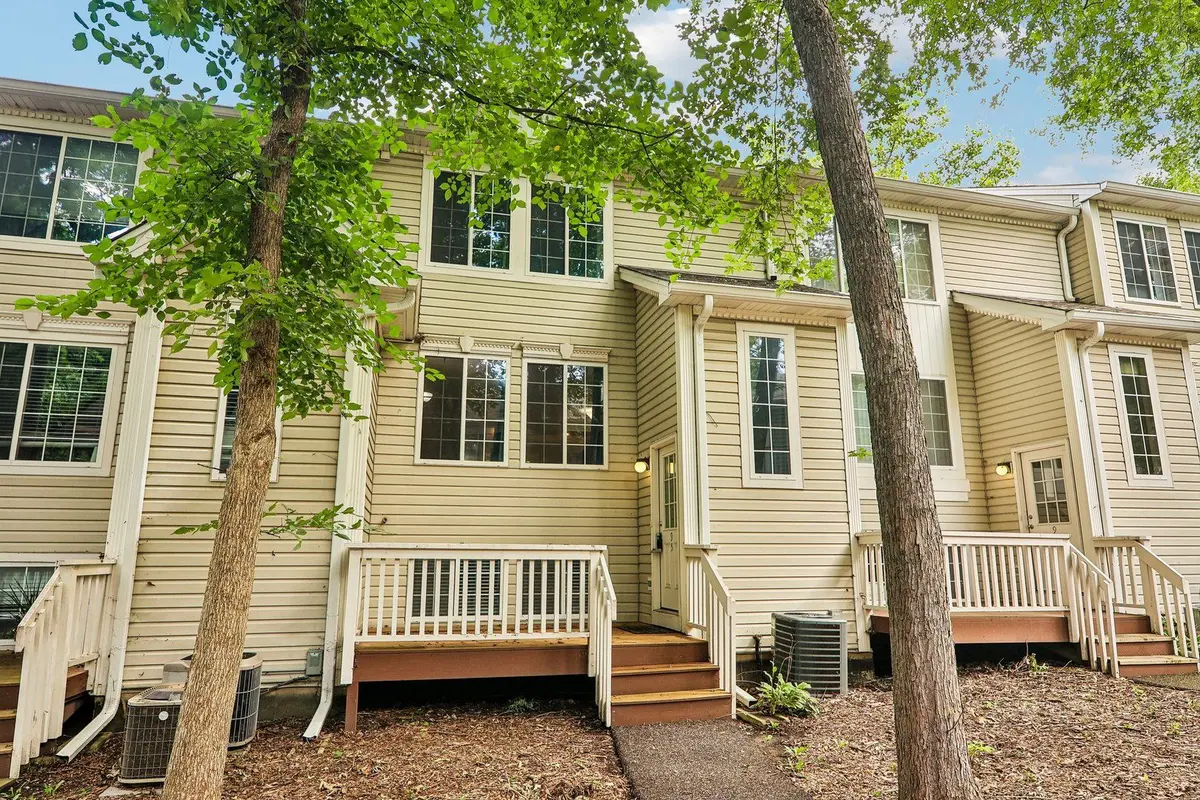 95 N Macgillis Drive