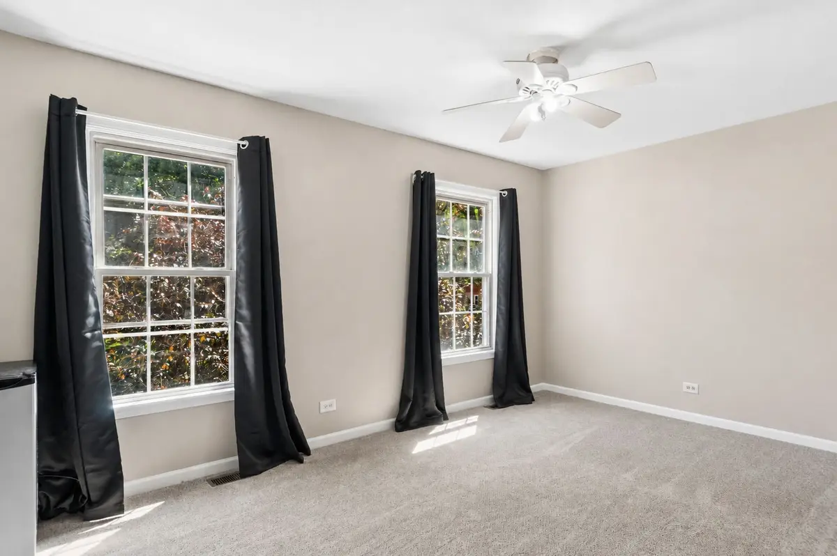 1527 Abbotsford Drive
