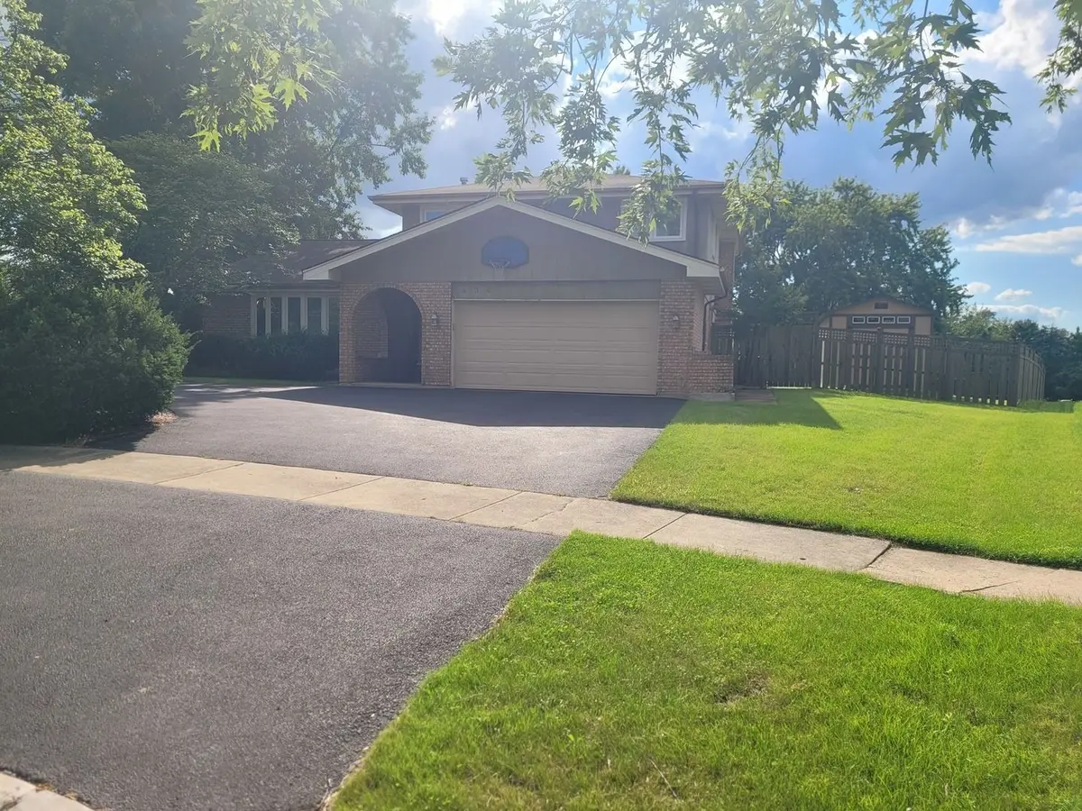 9S434 Allison Court