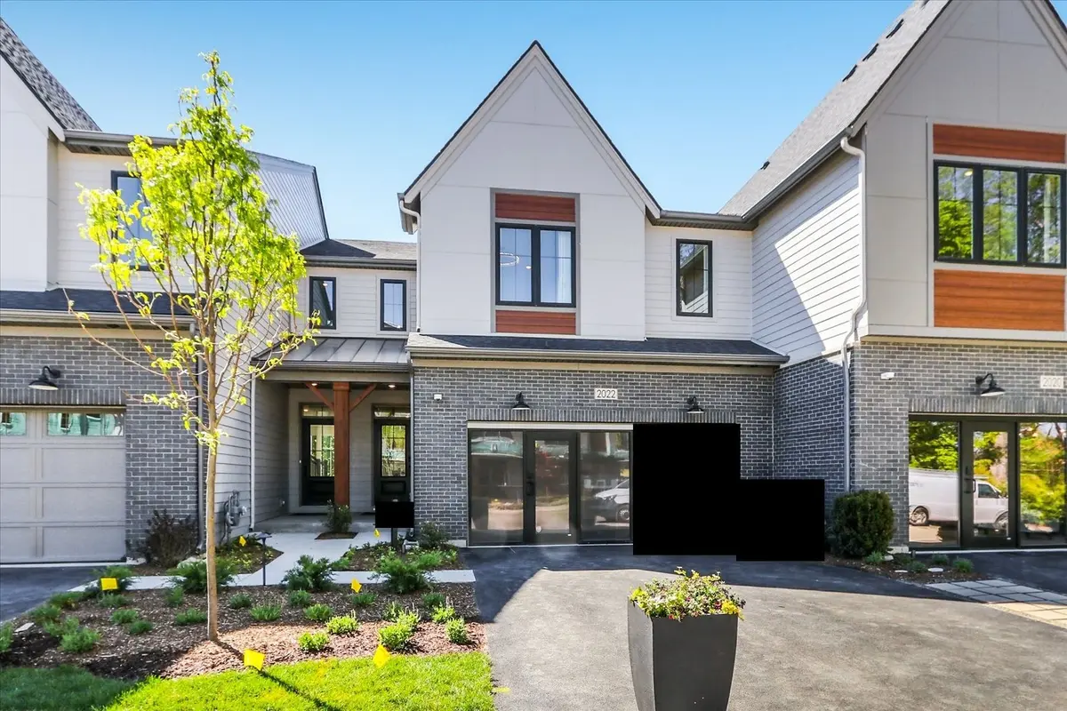 2076 Iron Ridge Lane