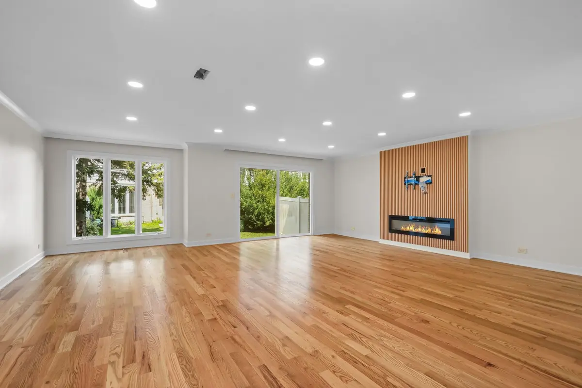 628 Martin Lane