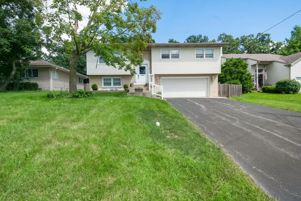 706 Greenbriar Lane
