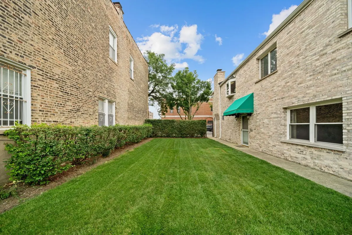 614 W 37th Street