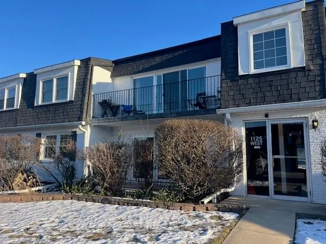 1125 Royal Saint George Drive