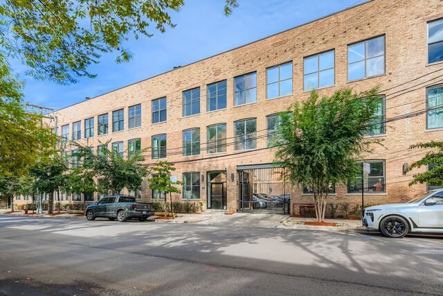 1760 W Wrightwood Avenue, Chicago, IL