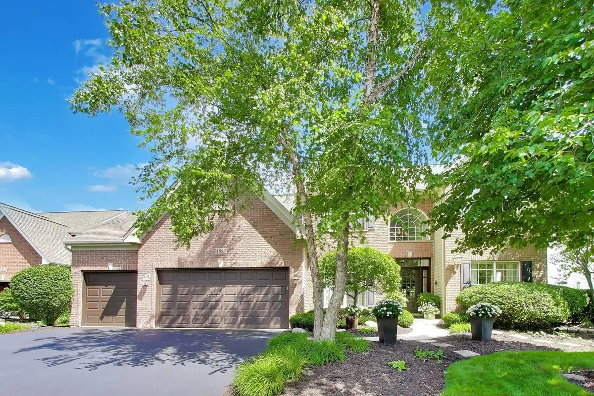 1693 Moorland Lane