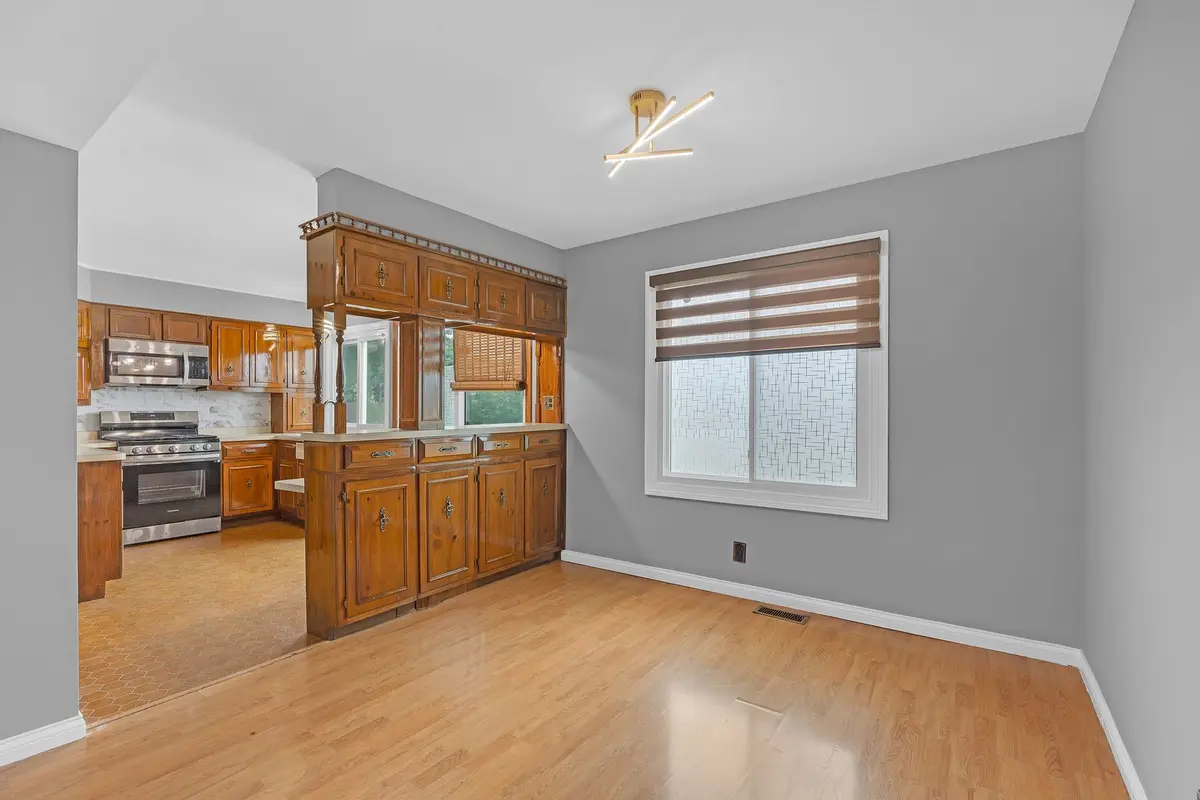 414 Gainsborough Court