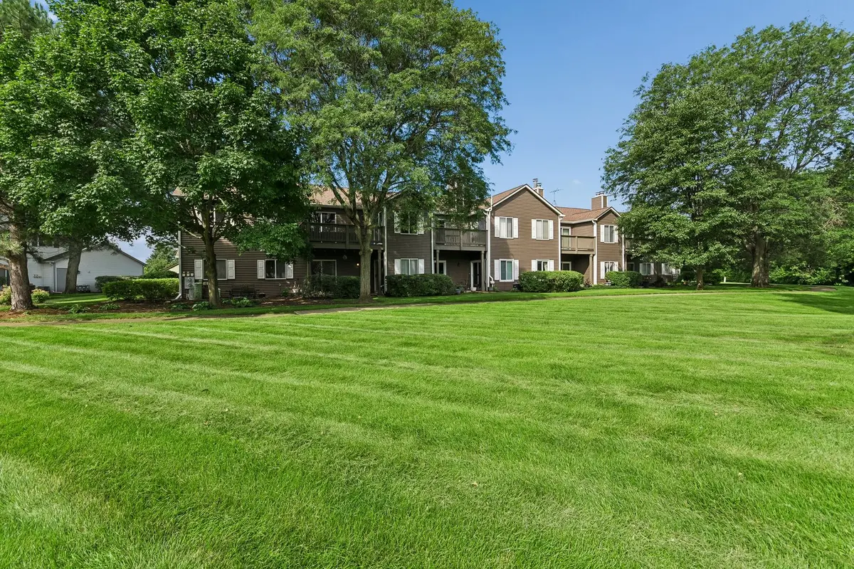 83 Midhurst Court