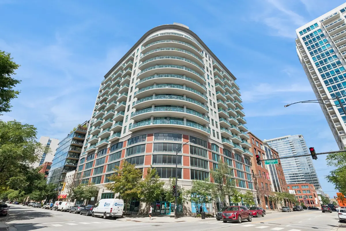 340 W Superior Street