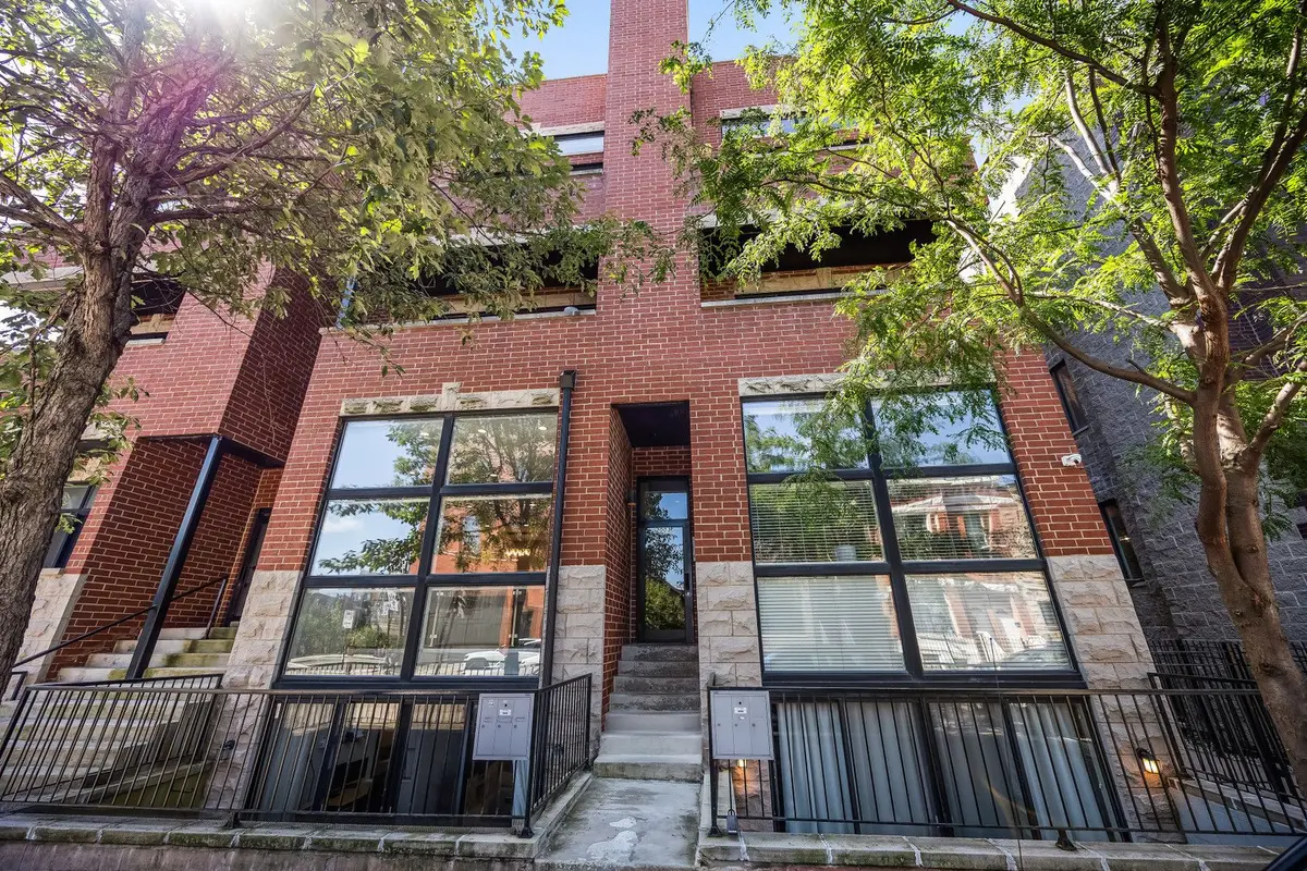 2003 W Superior Street