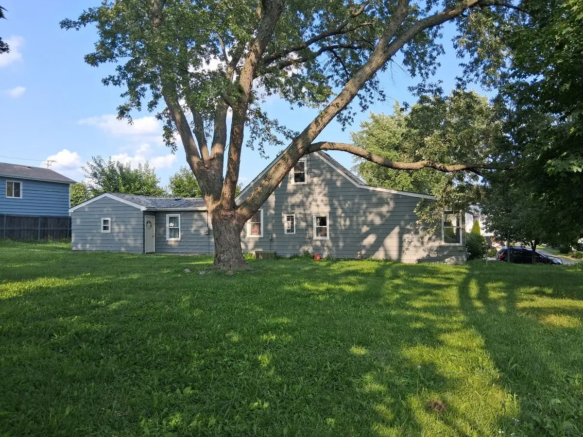 1624 N Poplar Avenue