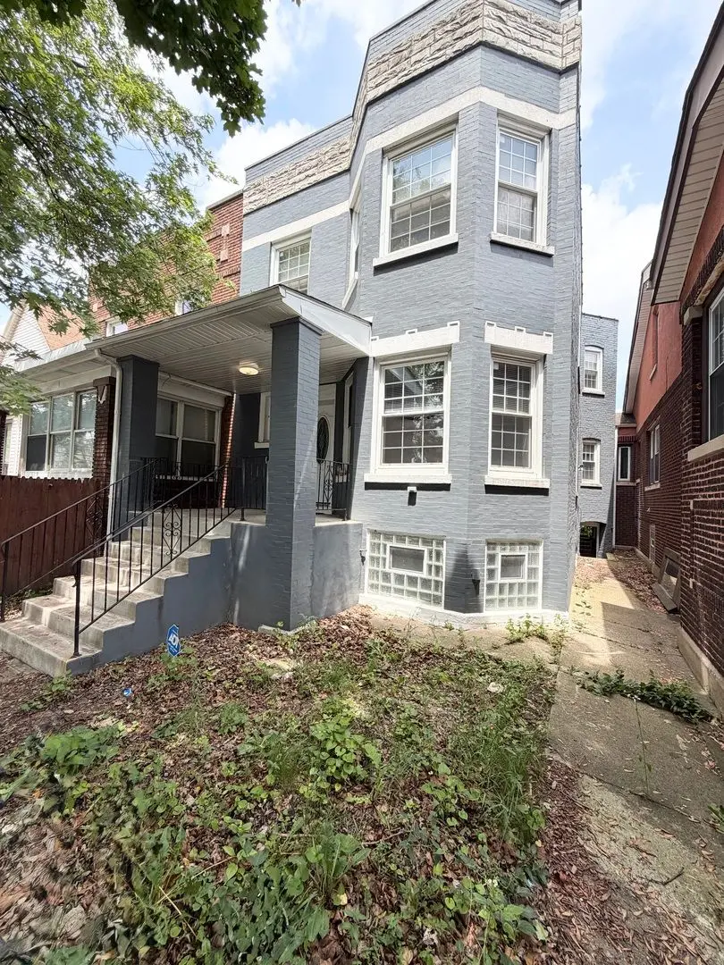 830 E 90th Street