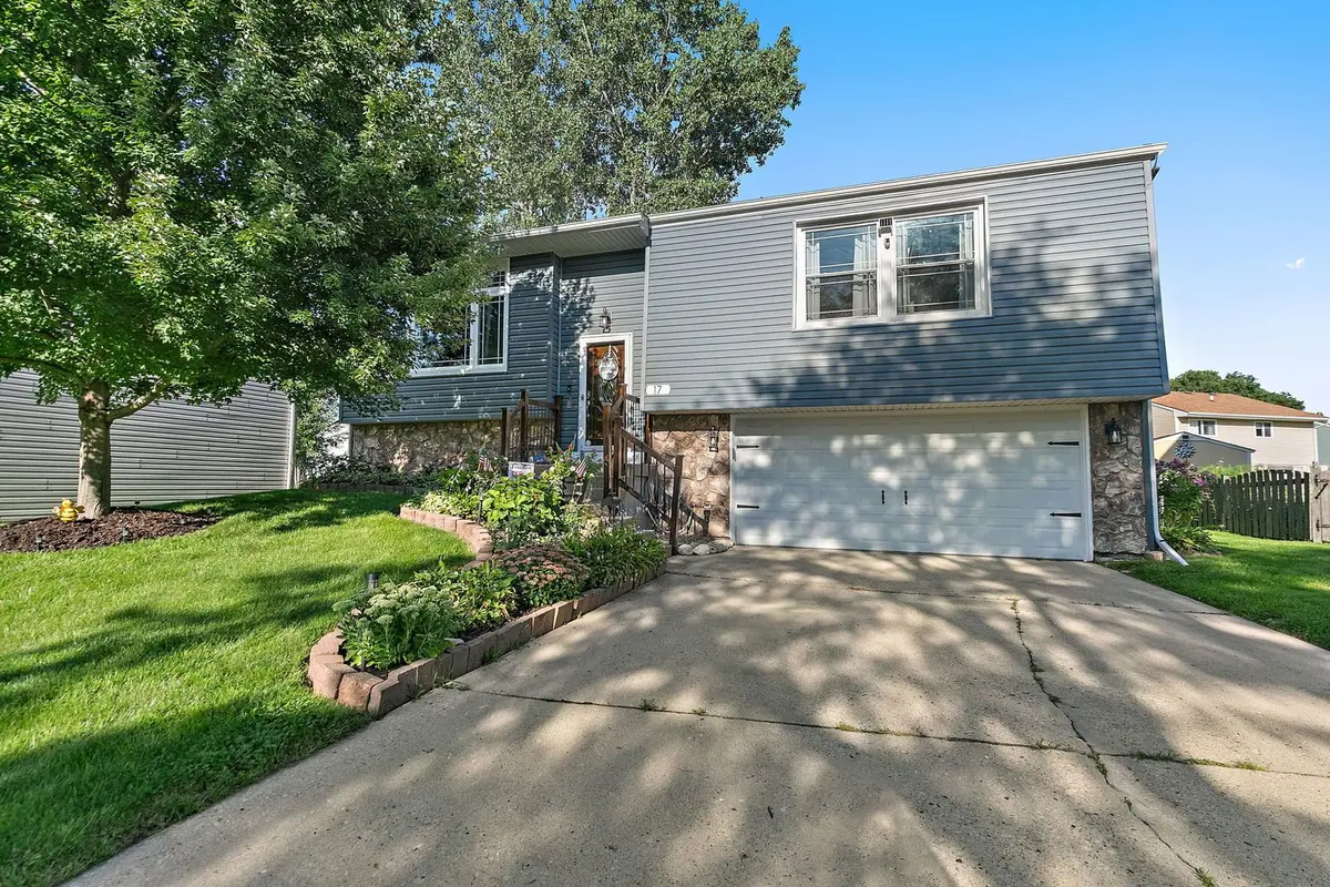 17 Joslyn Drive