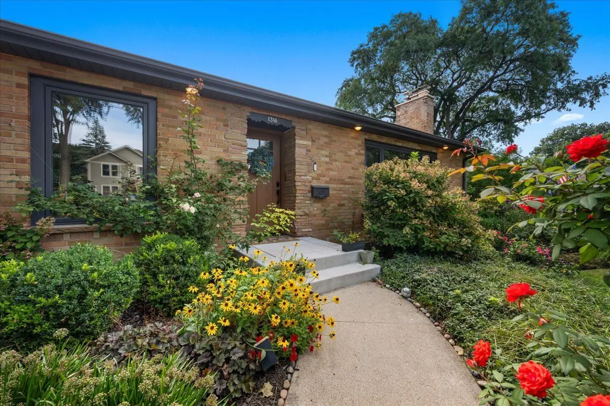 1316 S 4th Street