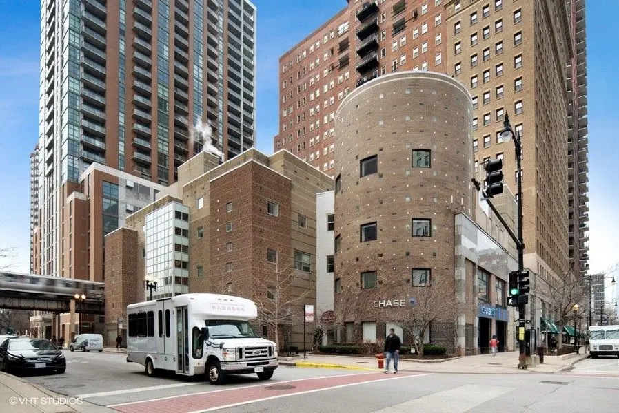 40 E 9th Street