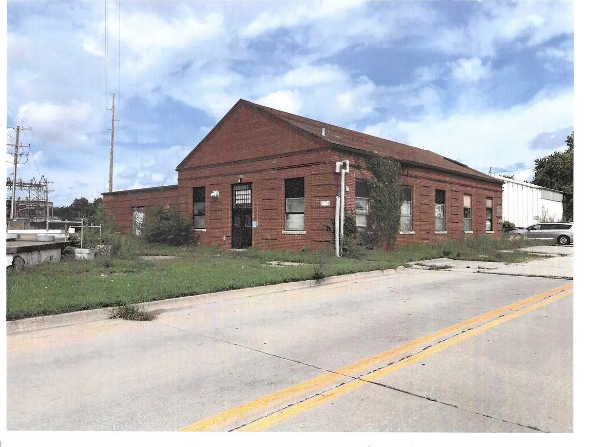 508 EAGLE Drive