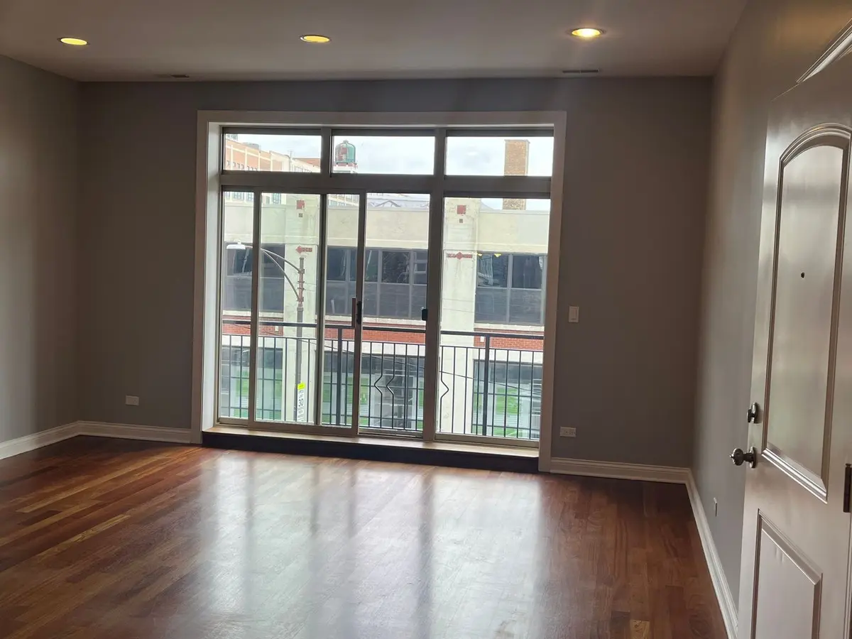 2853 N Pulaski Road