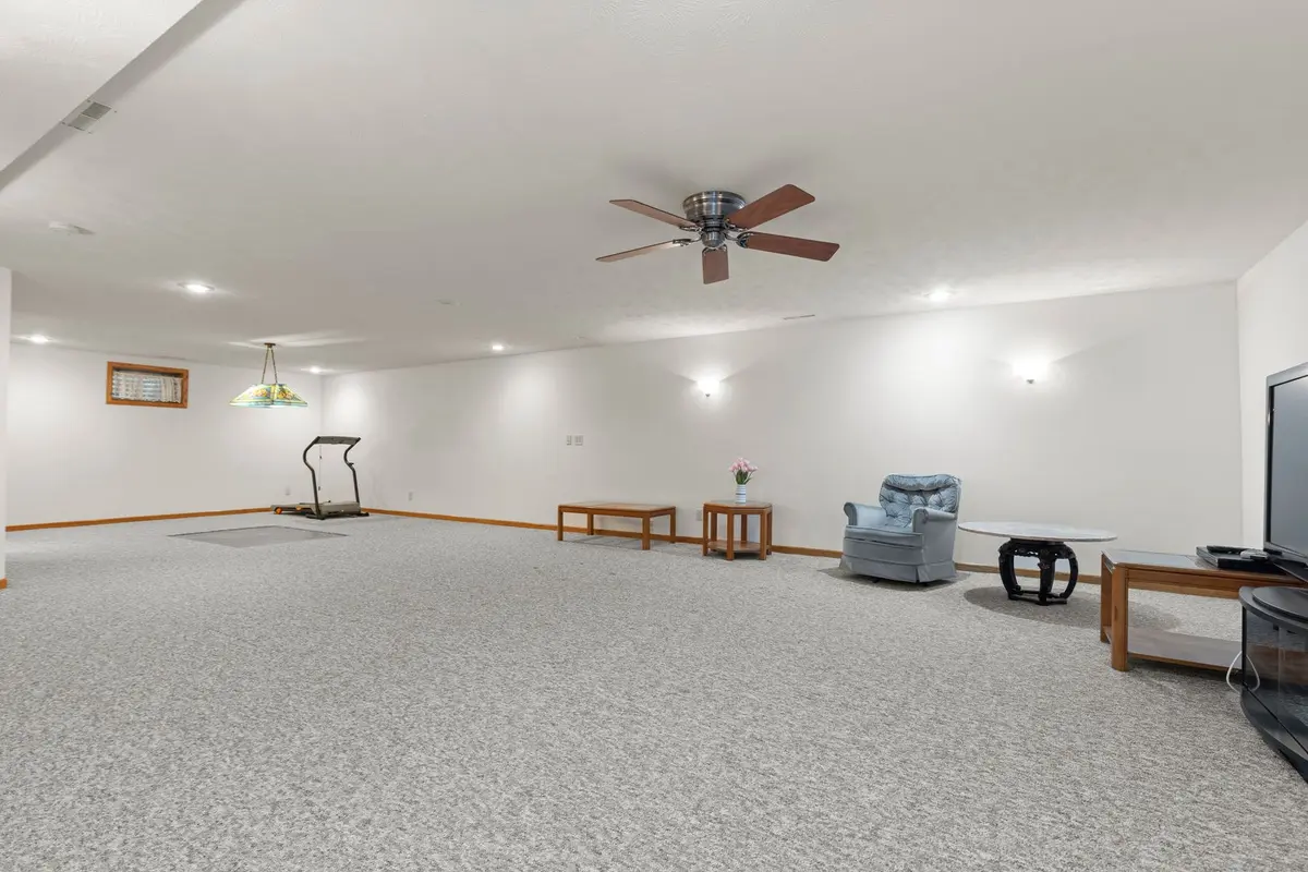 248 NELSON Parkway