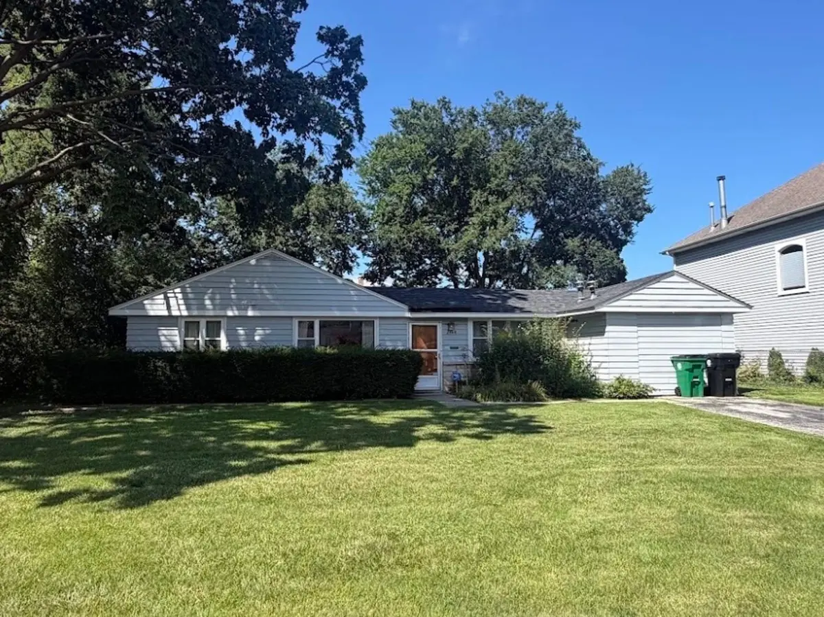 2164 Manor Lane