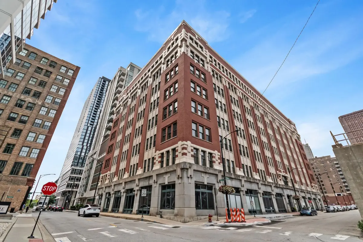 732 S Financial Place