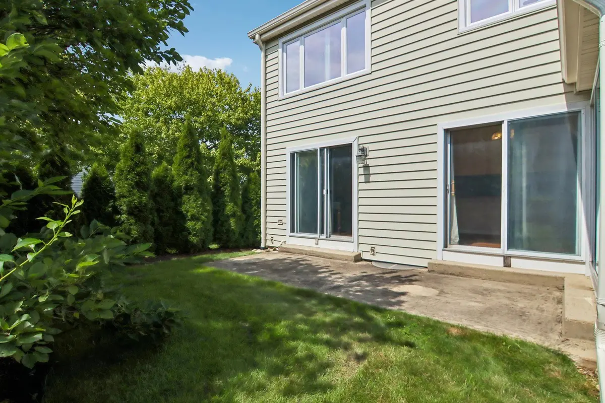 682 Claridge Circle