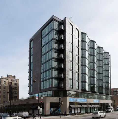 847 CHICAGO Avenue