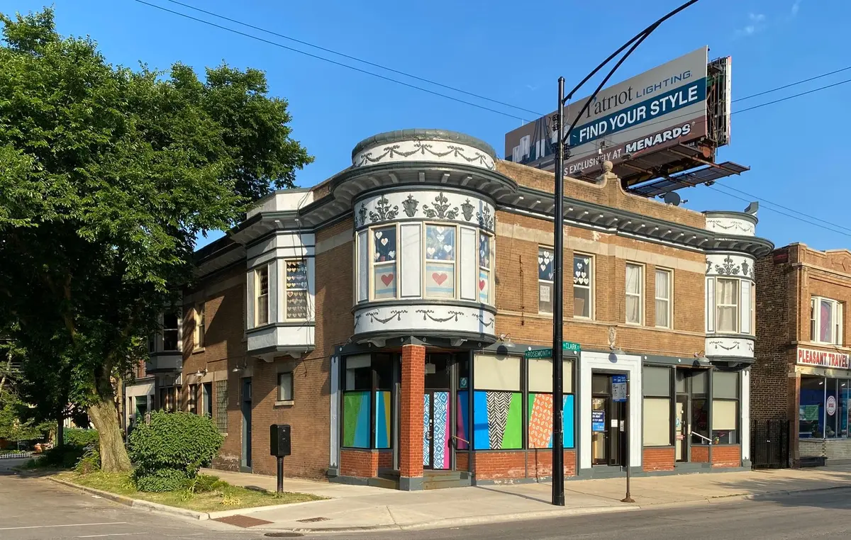 1555 W Rosemont Avenue