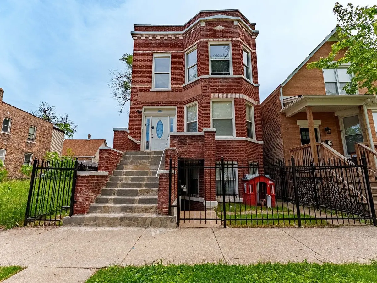 555 N Lawler Avenue