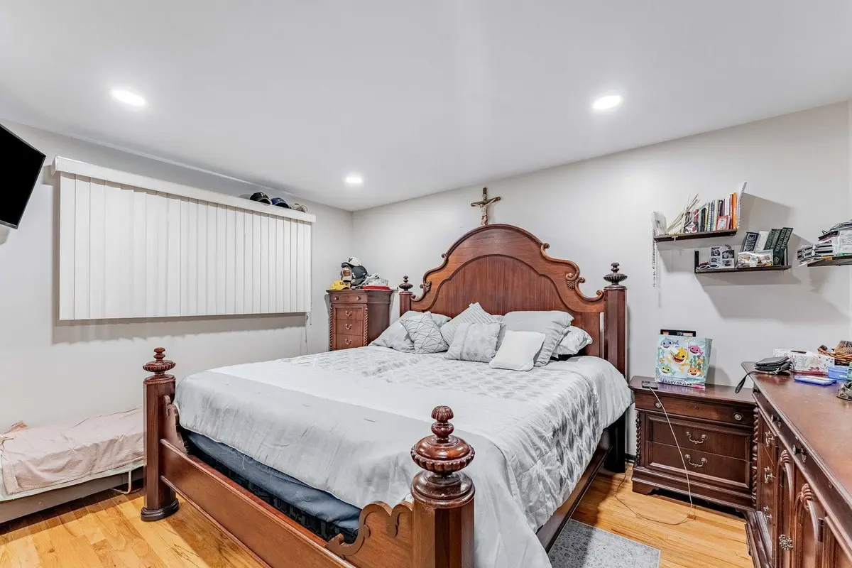 1032 Ashridge Lane