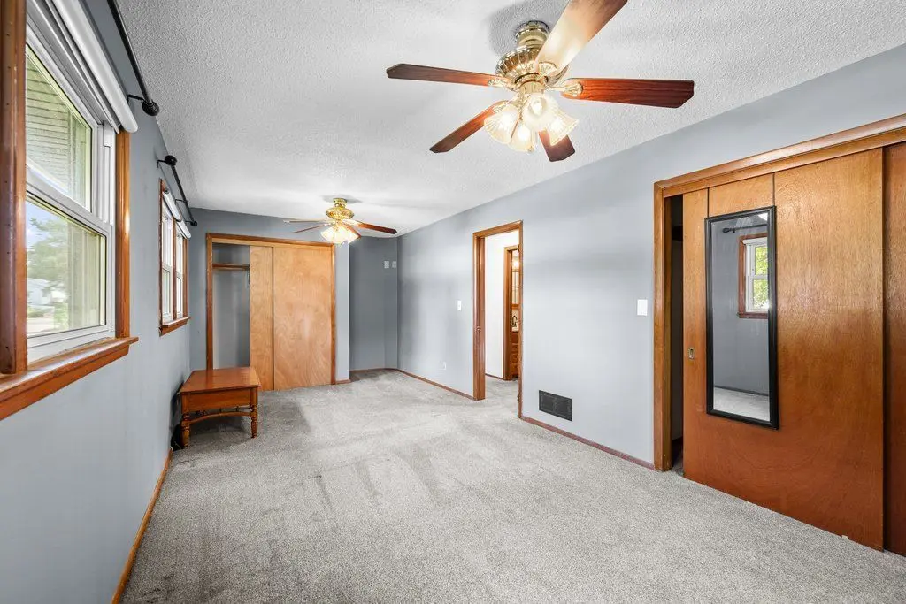 7912 9th Street W
