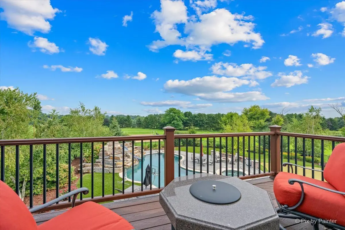 3512 DEEP WOOD Drive