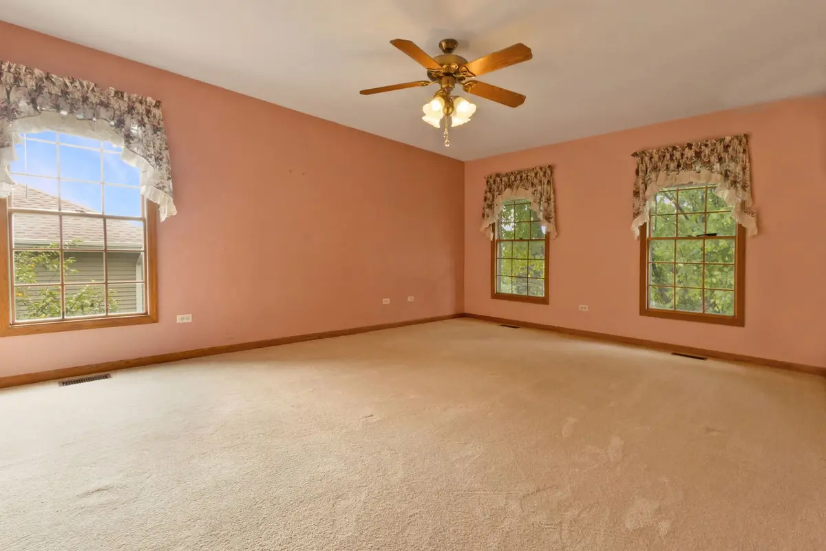 1832 E Vista Terrace