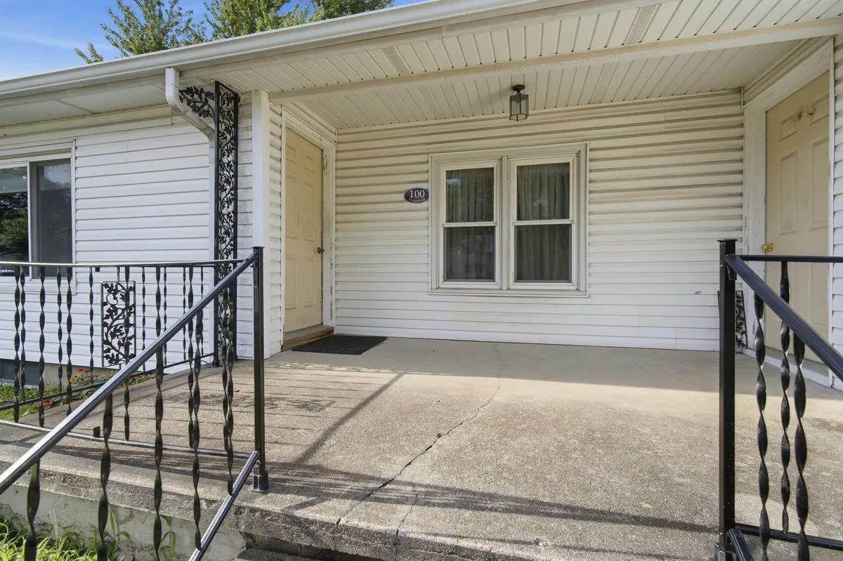 100 E Lincoln Drive
