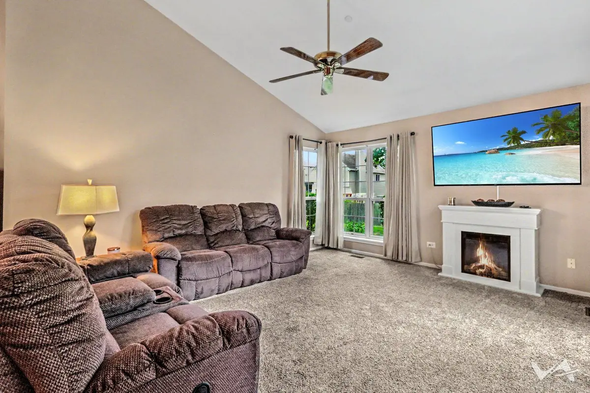 1628 Columbia Circle
