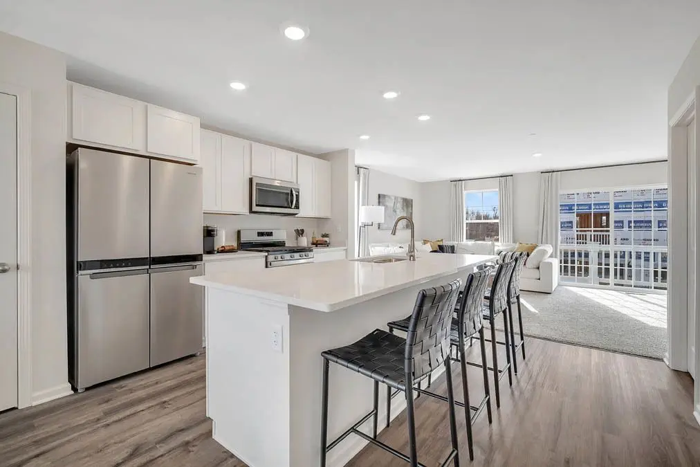 438 lakeshore Court