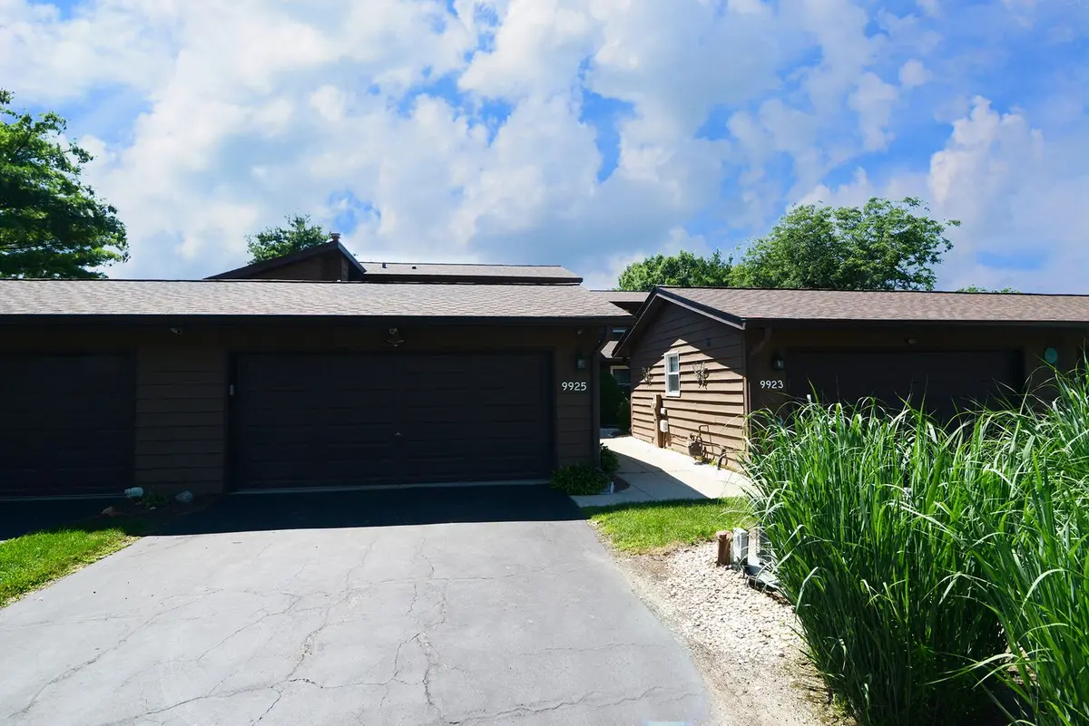 9925 Amanda Lane