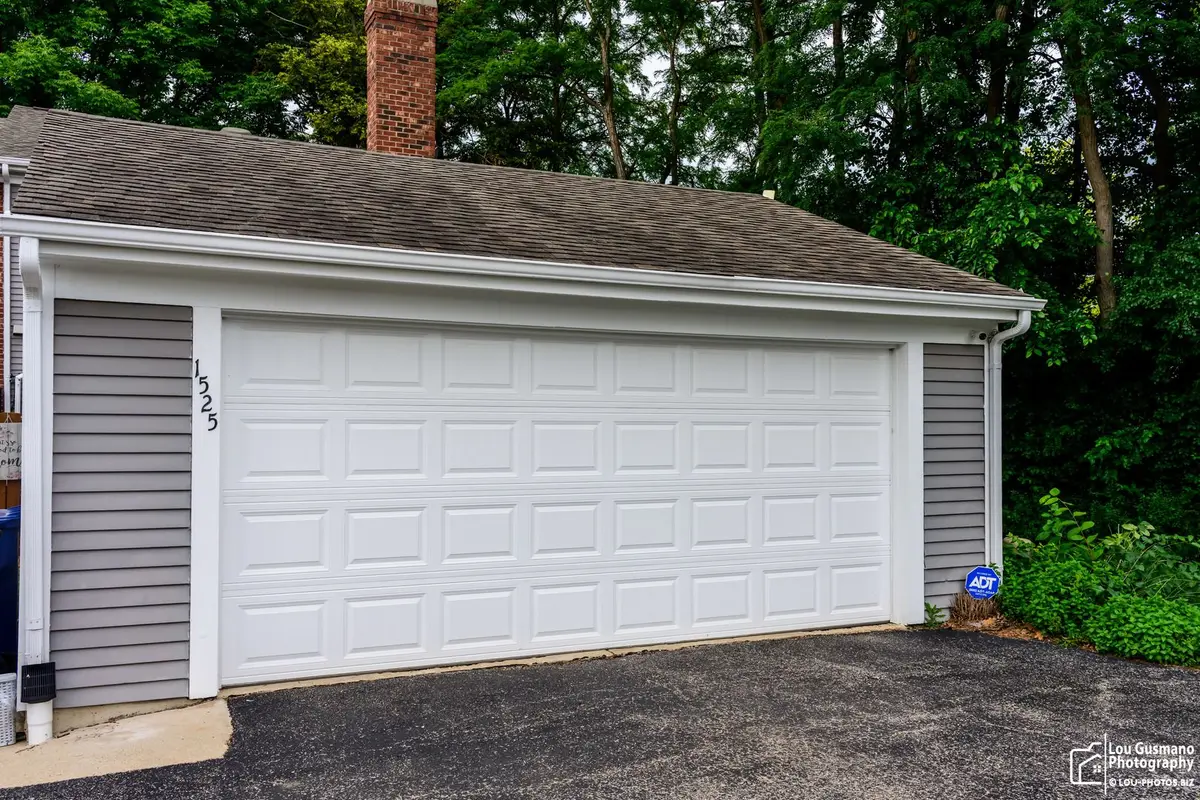 1525 WEDGEFIELD Circle
