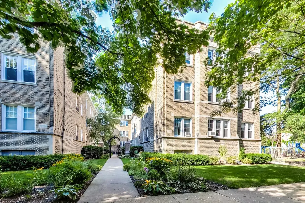 719 Reba Place