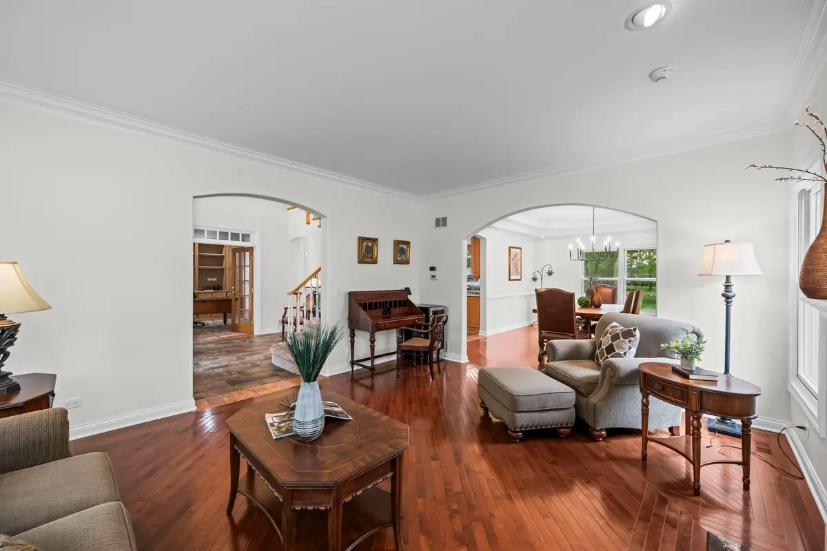 25568 N Countryside Drive