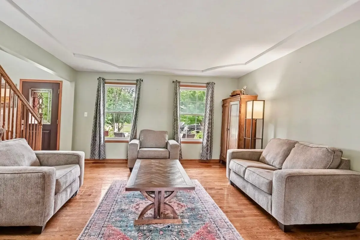 487 Locust Lane