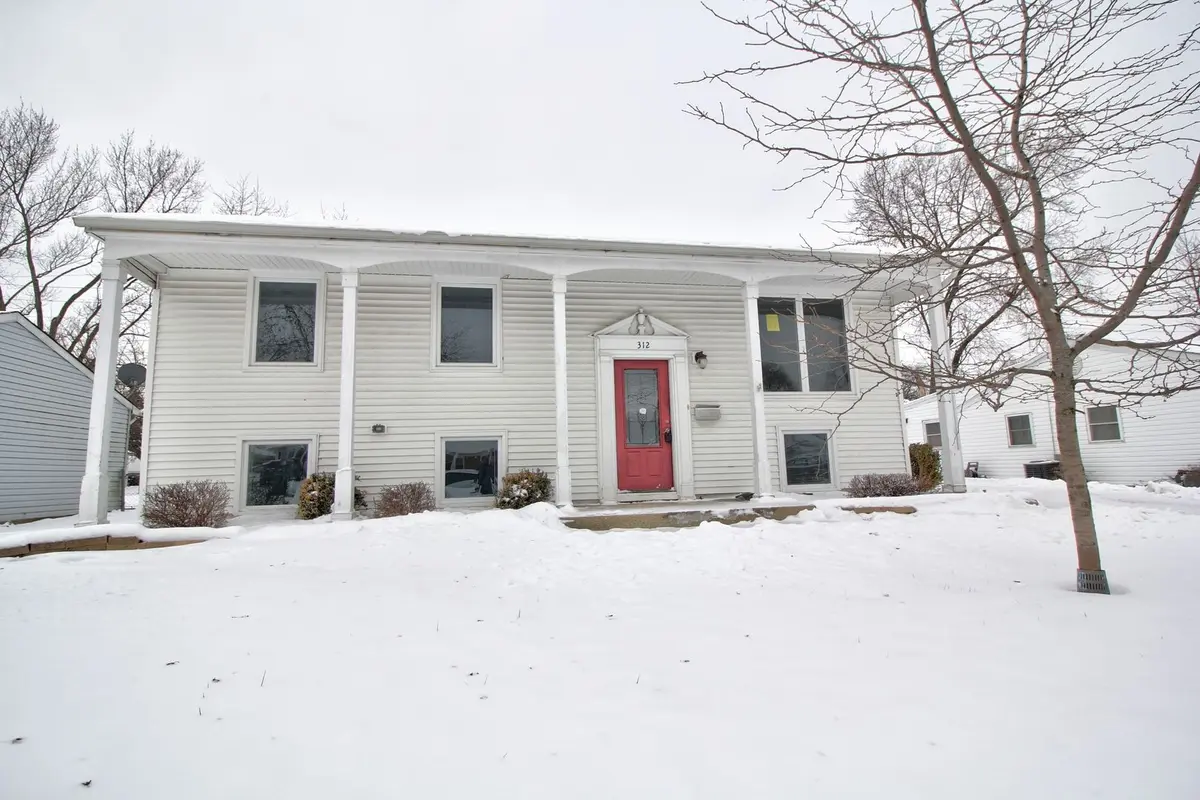312 HICKORY Avenue